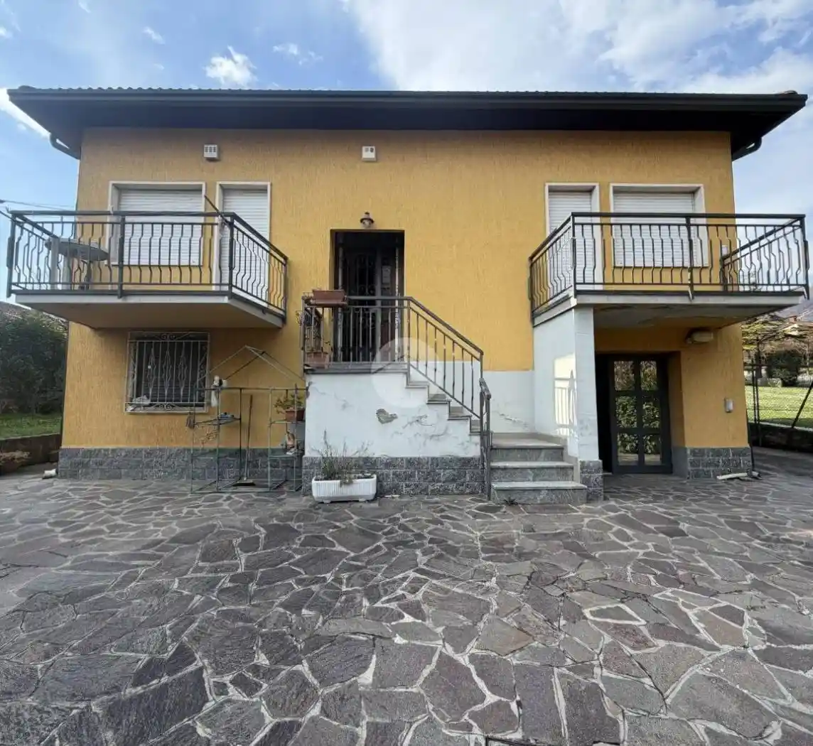 Villa in vendita a Monasterolo del Castello