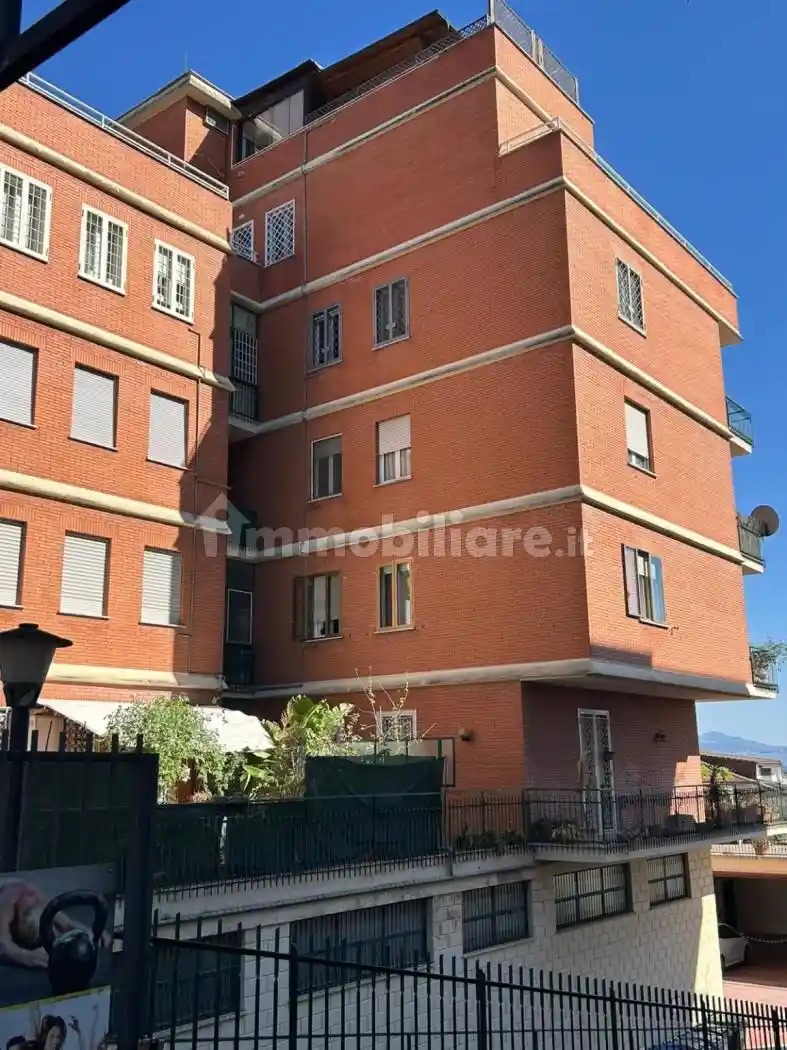 Appartamento in vendita a Guidonia Montecelio