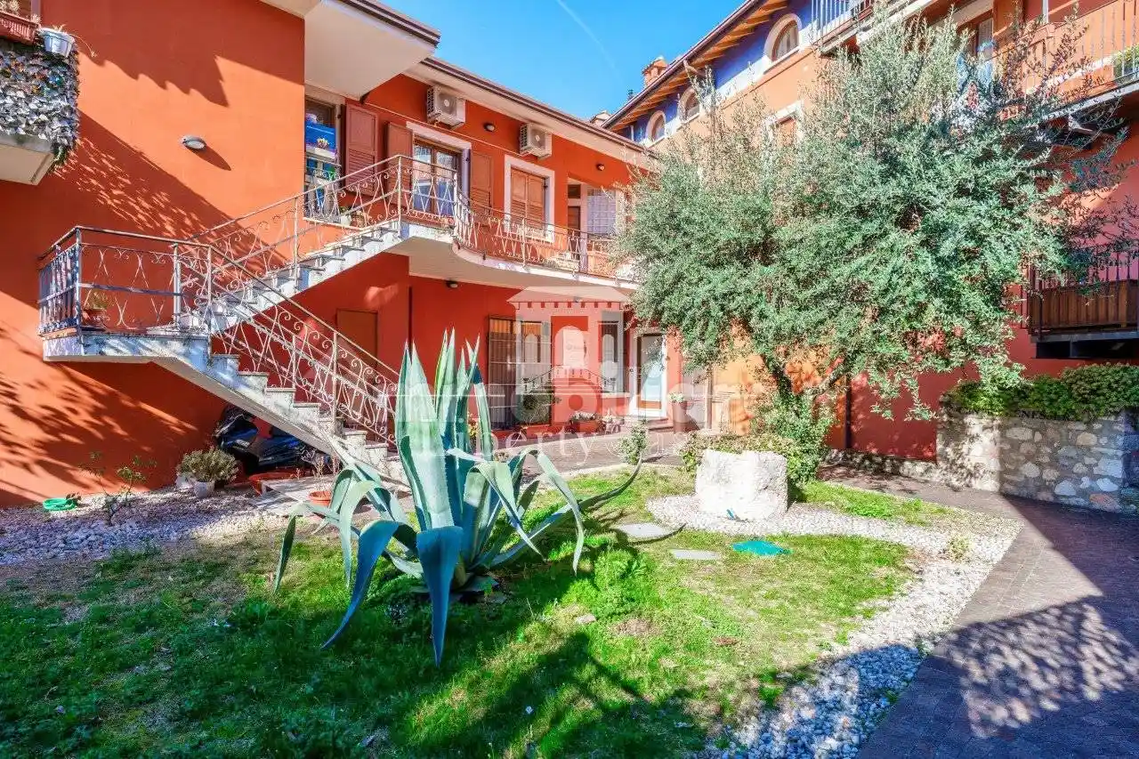 Appartamento in vendita a Toscolano-Maderno