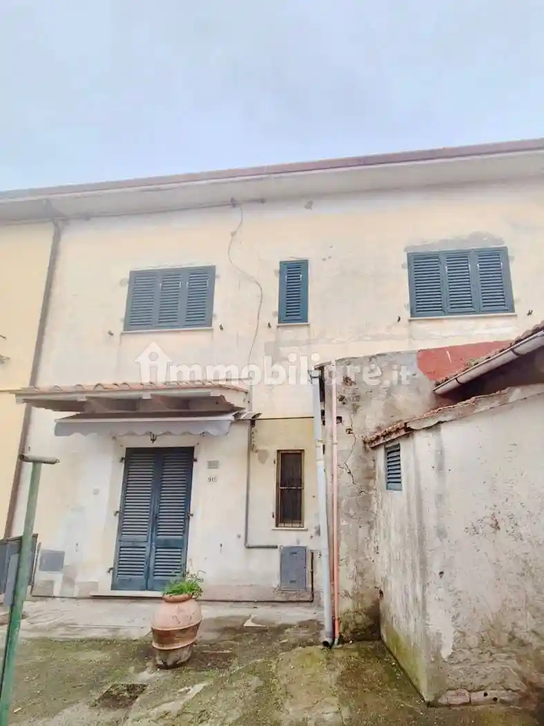 Casa indipendente in vendita a Cascina
