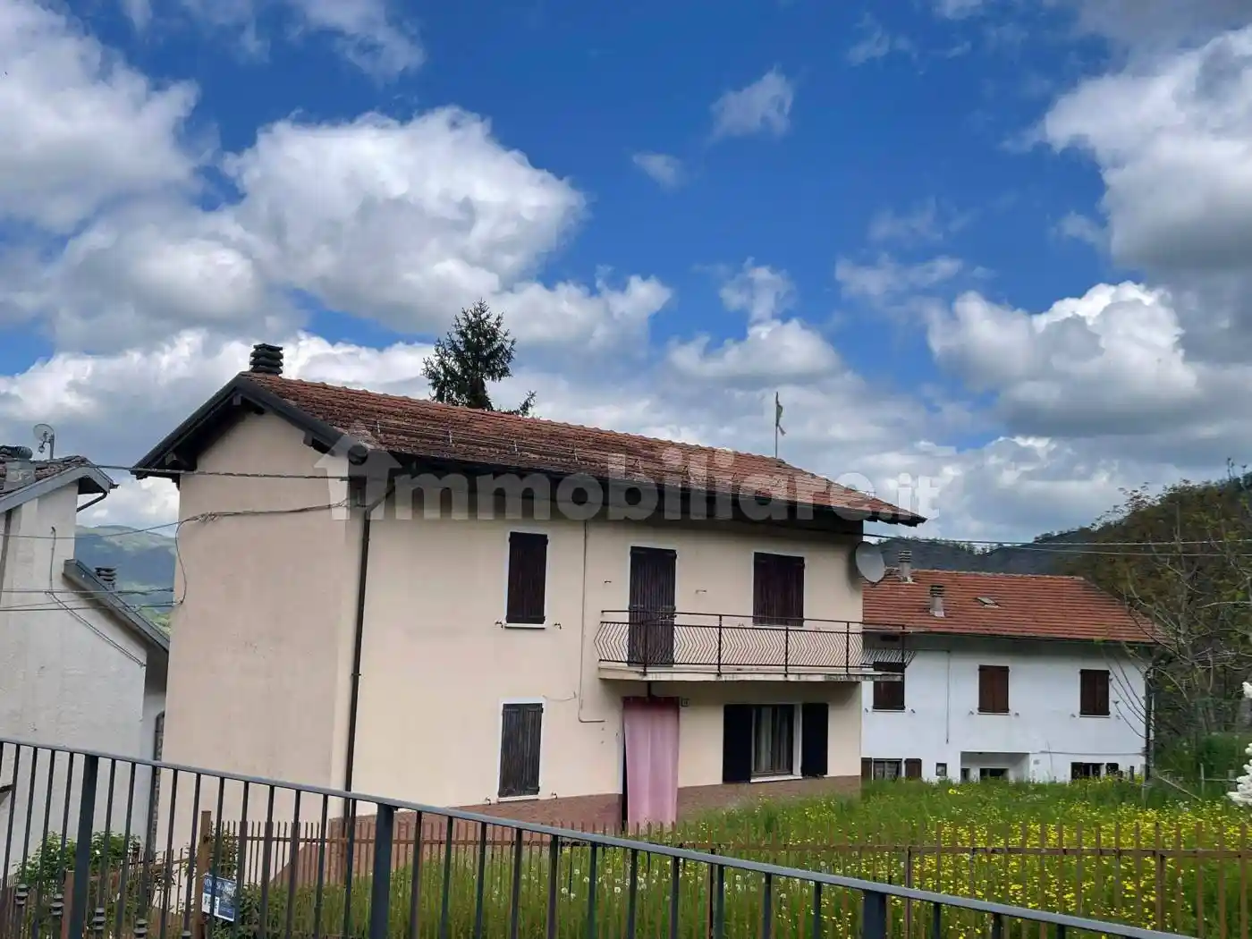 Villa in vendita a Ventasso