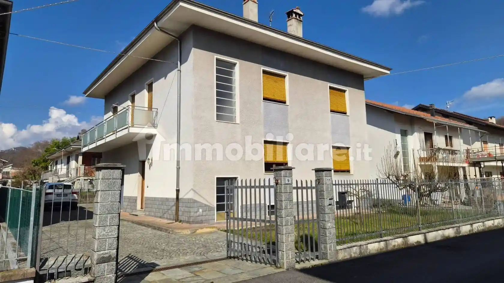 Villa in vendita a Borgosesia
