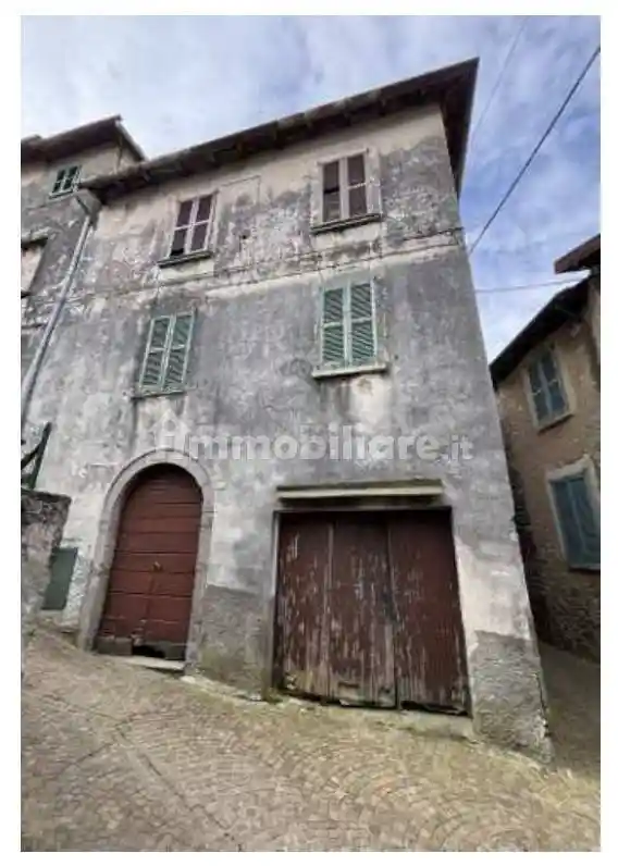 Appartamento in vendita a Perledo