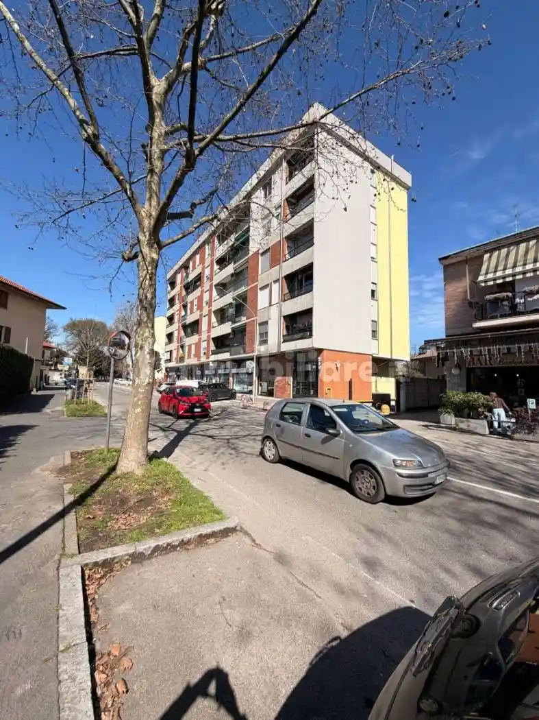 Appartamento in vendita a Caronno Pertusella