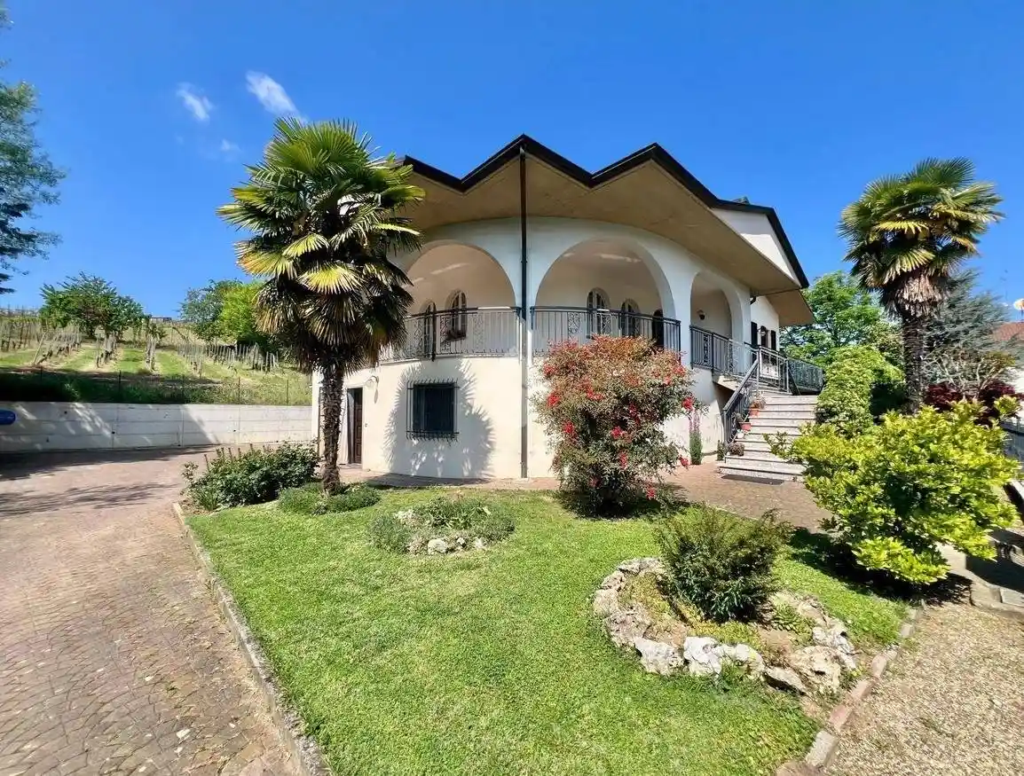 Villa in vendita a Pietra de' Giorgi