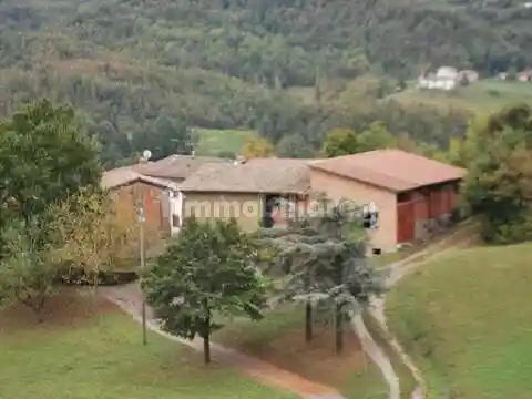 Palazzo - Edificio in vendita a Carpineti