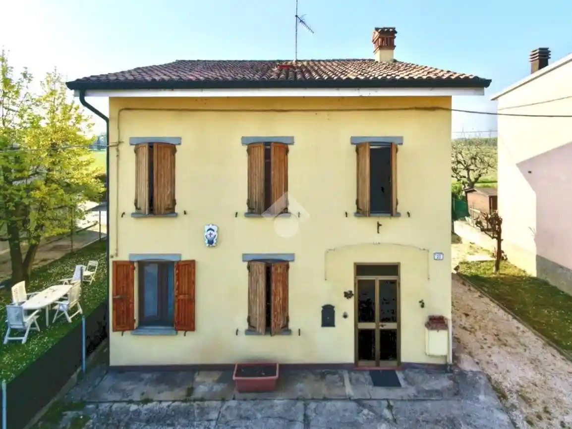 Villa in vendita a Luzzara