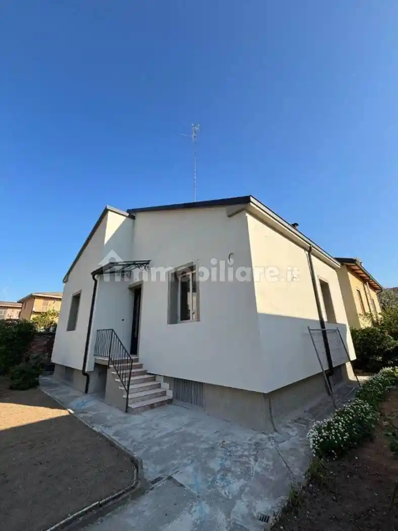 Villa in vendita a Cremona