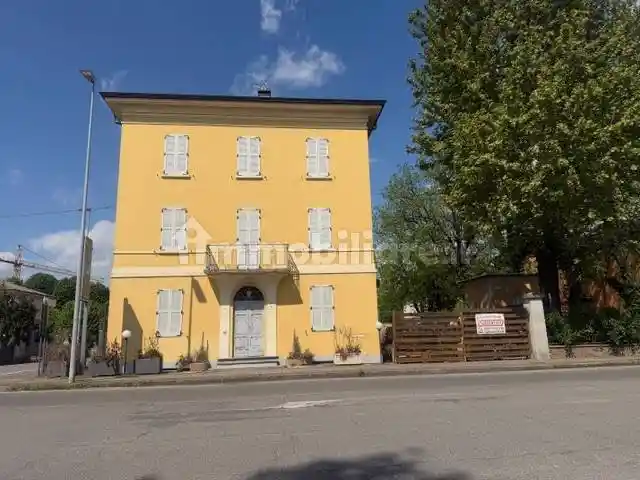 Palazzo - Edificio in vendita a Parma