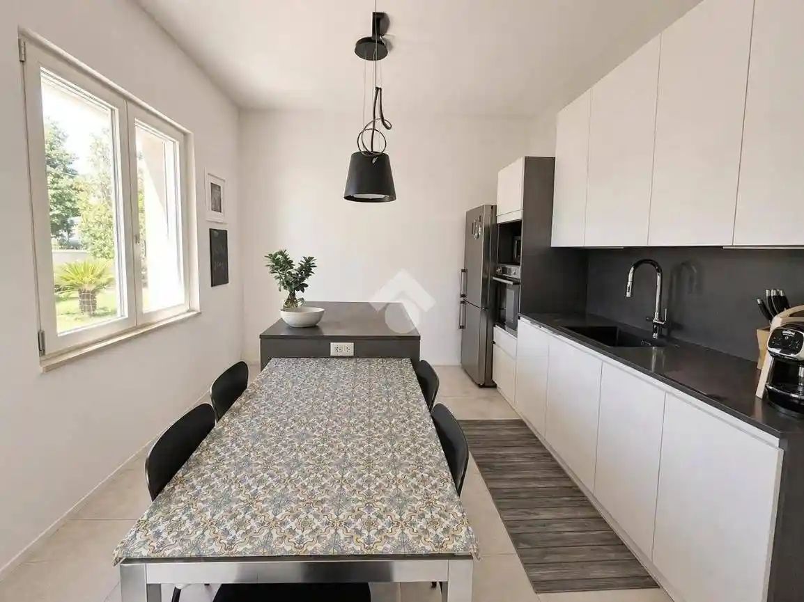 Villa in vendita a Cascina