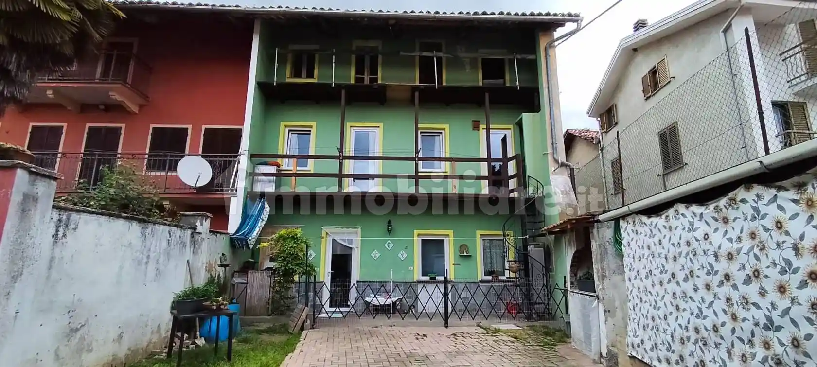 Casa indipendente in vendita a Vestignè