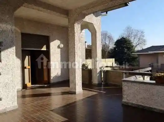 Villa in vendita a Limbiate