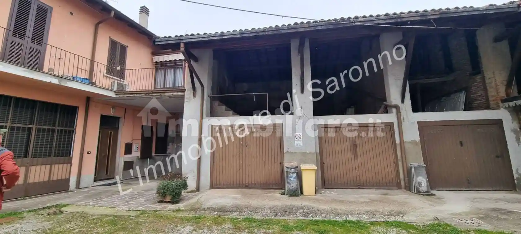 Palazzo - Edificio in vendita a Saronno