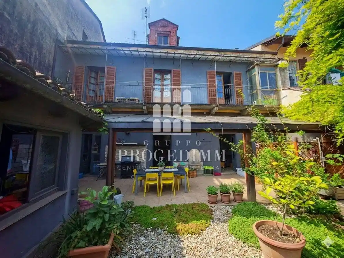 Casa indipendente in vendita a Rivoli