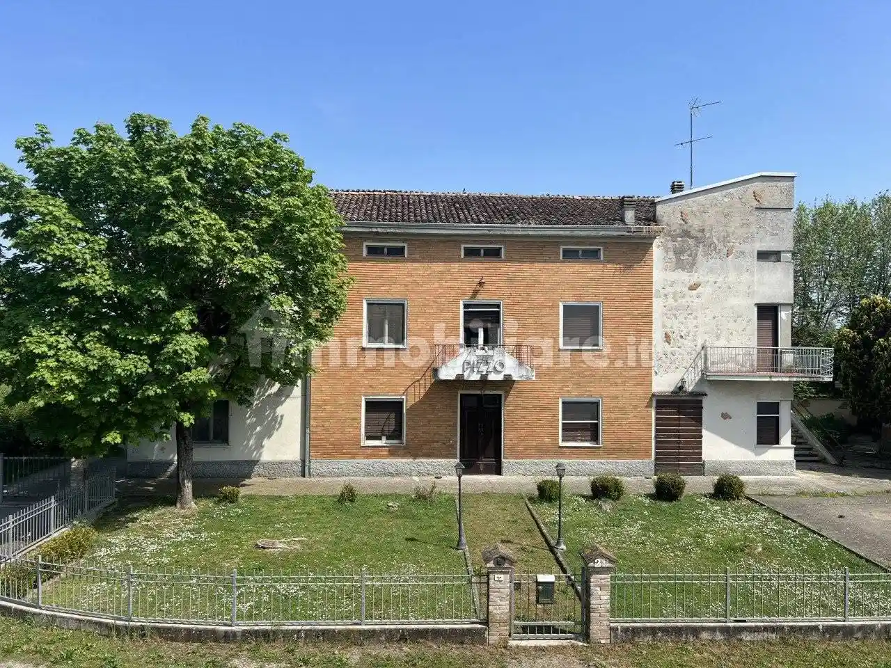 Villa in vendita a San Secondo Parmense