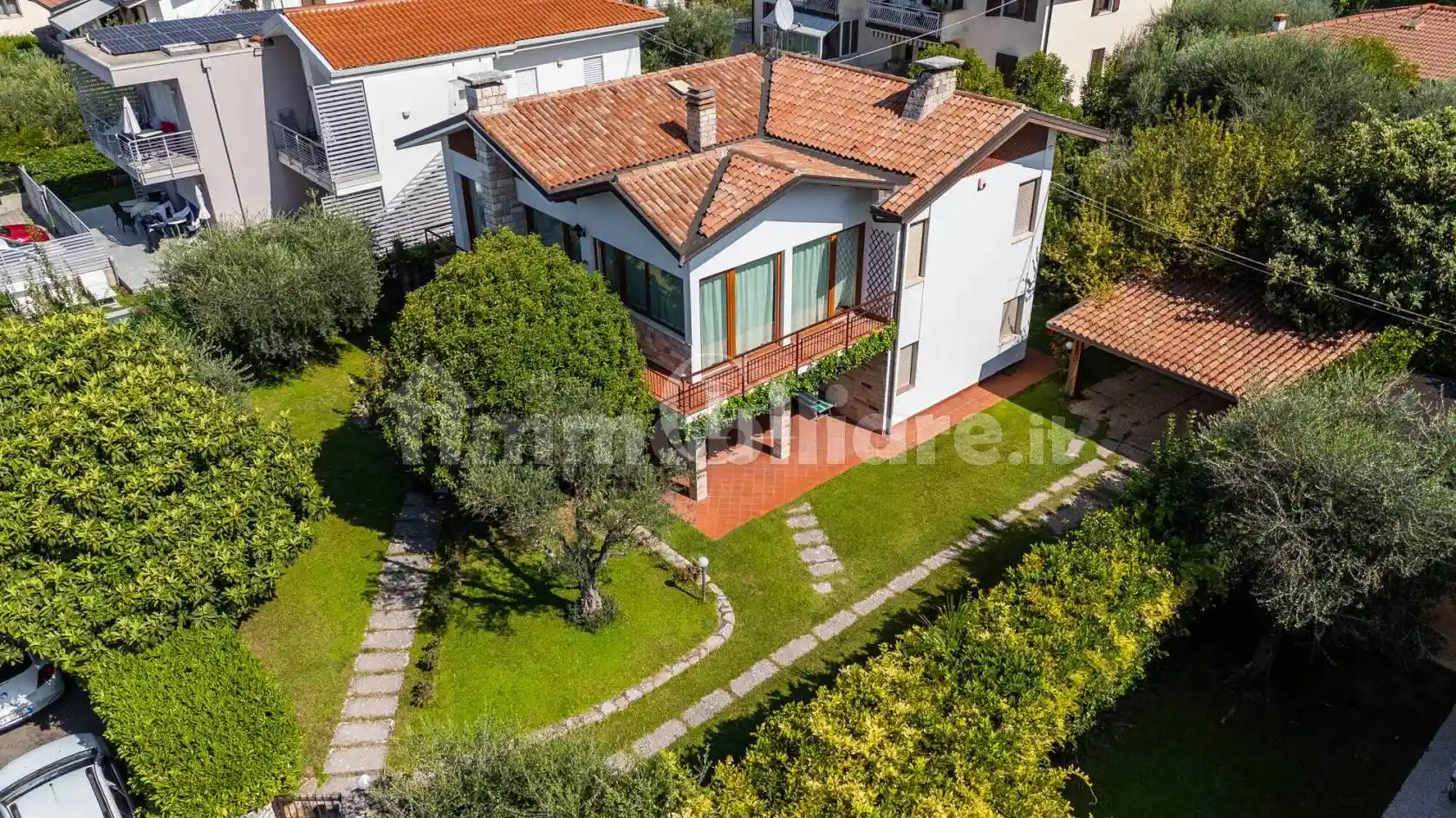 Villa in vendita a Lazise