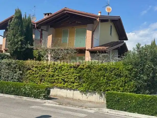 Villa in vendita a Manerba del Garda