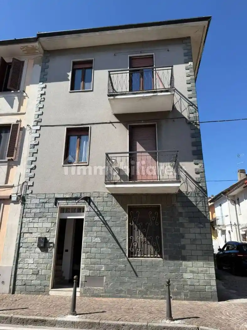 Casa indipendente in vendita a Vernate