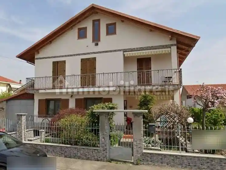 Casa indipendente in vendita a Rivalta di Torino