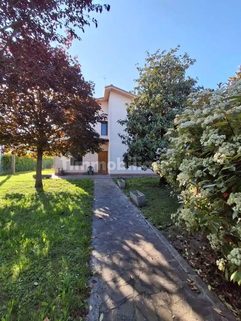 Villetta a schiera in vendita a Rolo