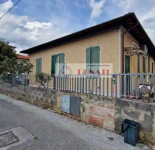 Casa indipendente in vendita a Pietrasanta