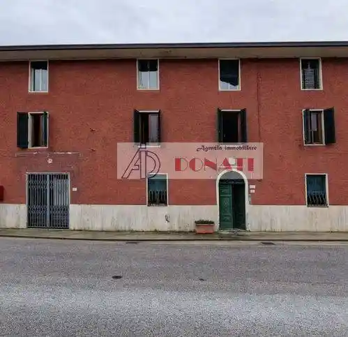 Casa indipendente in vendita a Camaiore