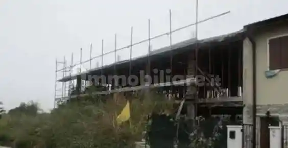 Palazzo - Stabile in vendita a Pescarolo ed Uniti