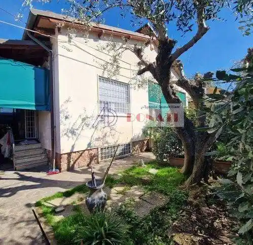 Villa in vendita a Camaiore