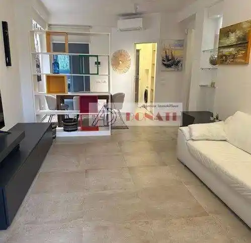 Appartamento in vendita a Montignoso