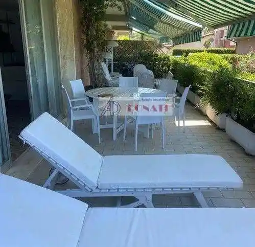 Appartamento in vendita a Montignoso