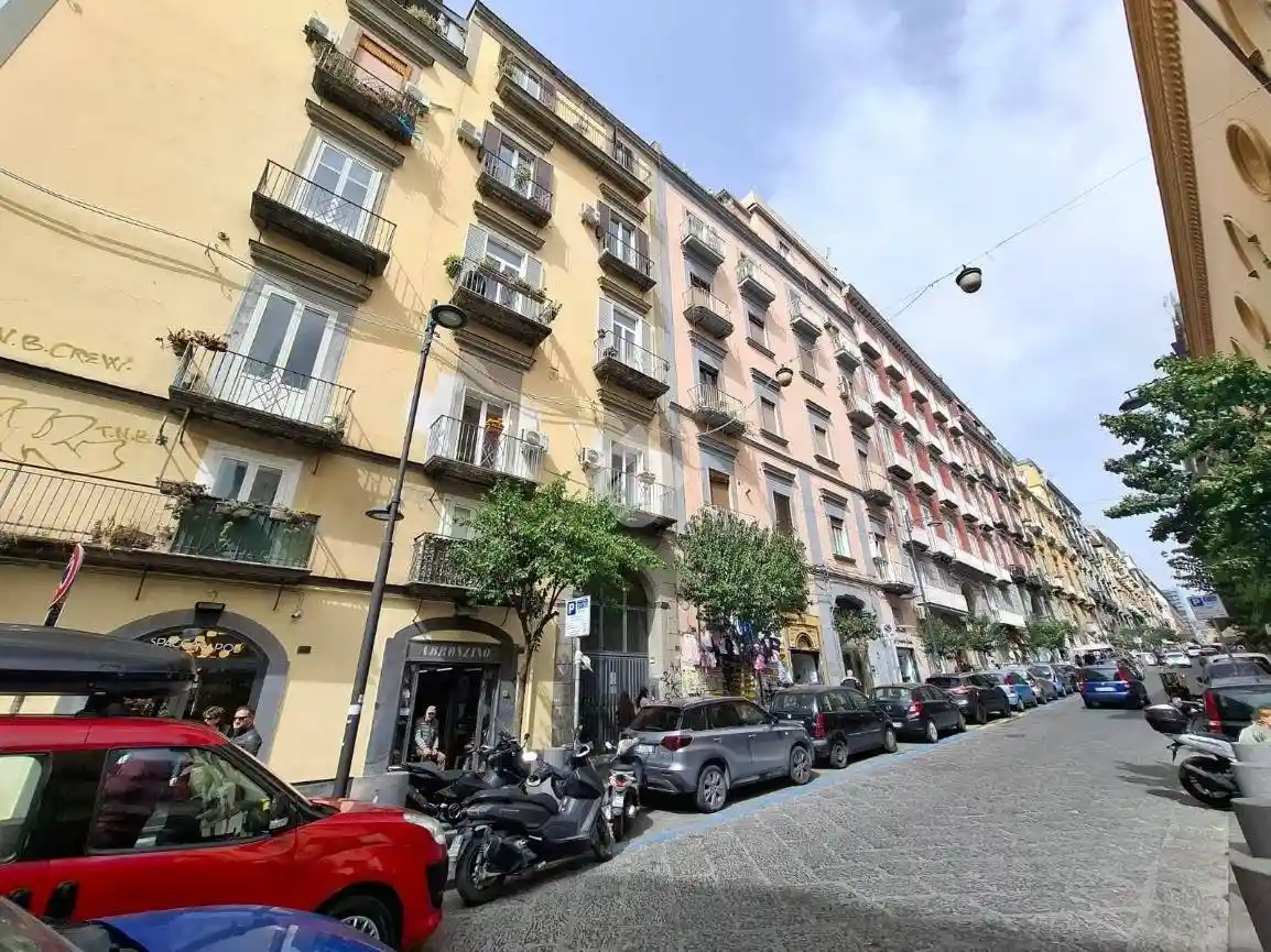 Appartamento in vendita a Napoli
