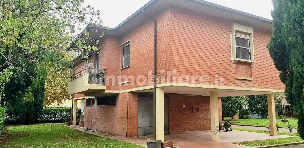 Villa in vendita a Pisa