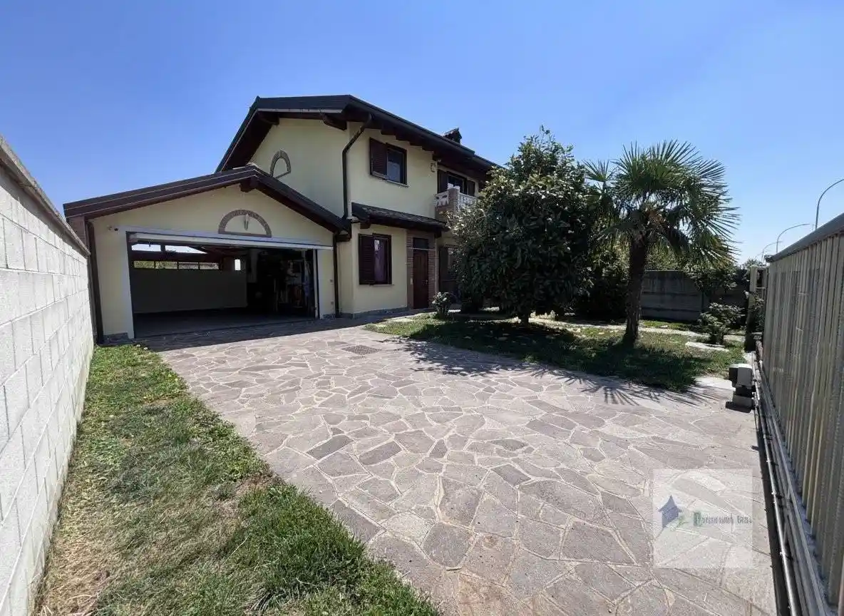 Villa in vendita a Turbigo