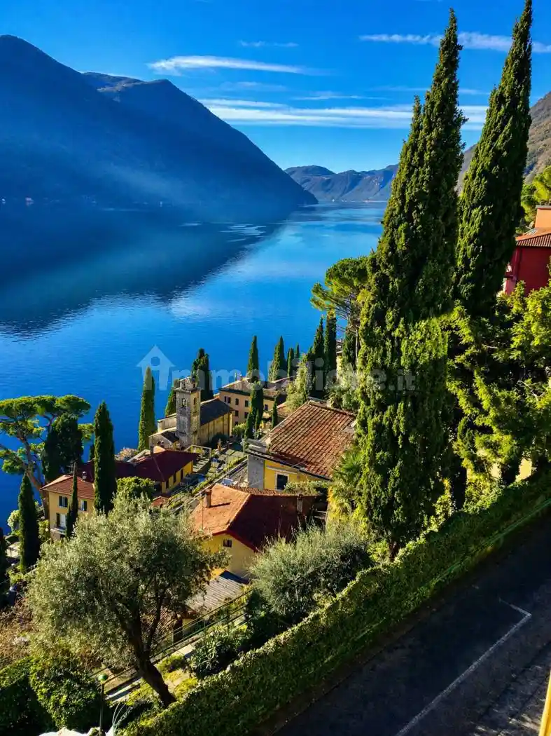 Appartamento in vendita a Valsolda