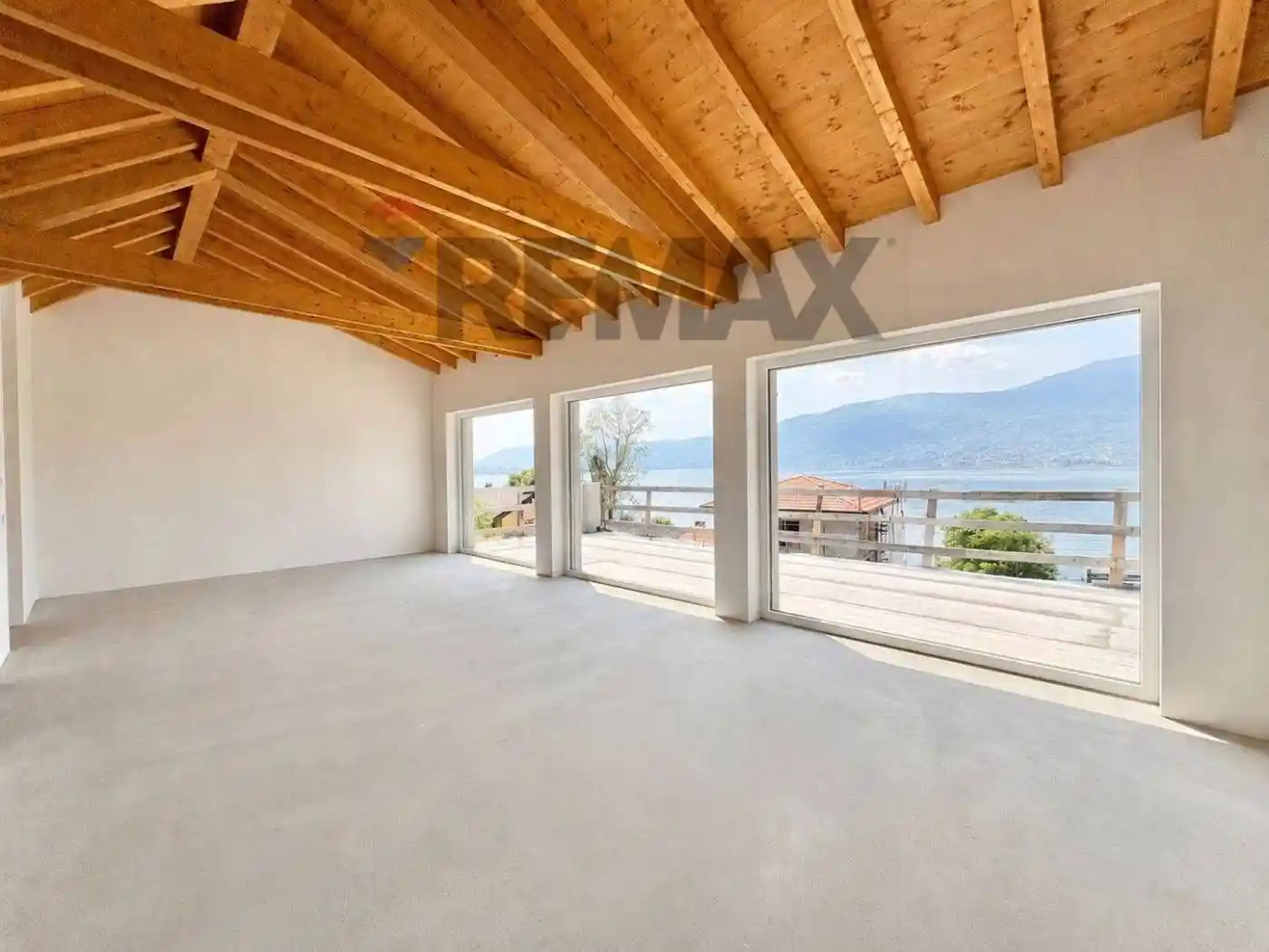Villa in vendita a Verbania