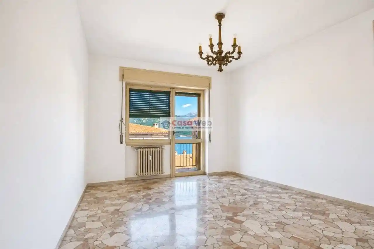 Appartamento in vendita a Luino