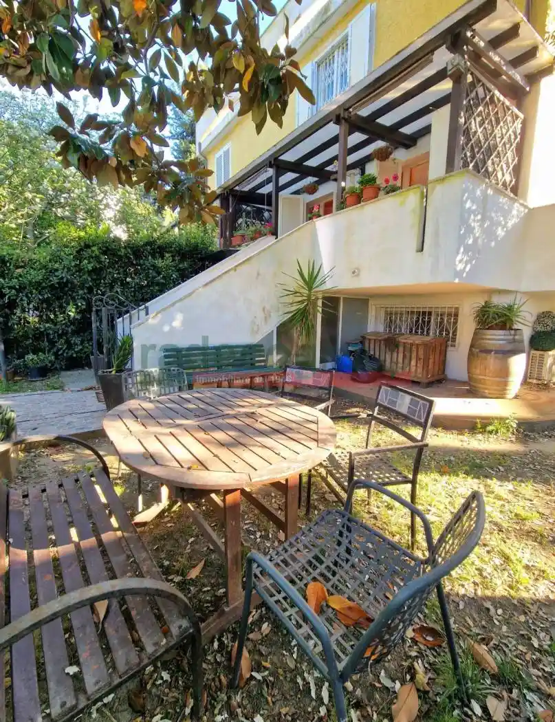 Appartamento in vendita a Livorno