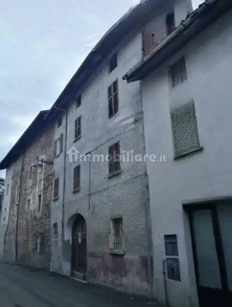 Palazzo - Stabile in vendita a Ghemme