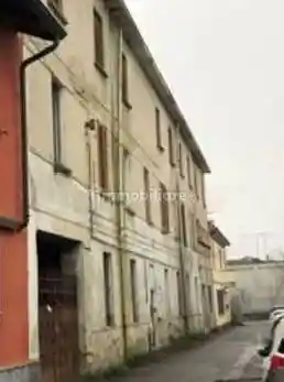 Palazzo - Stabile in vendita a Vigevano