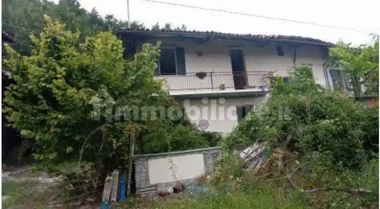 Palazzo - Stabile in vendita a Verrua Savoia