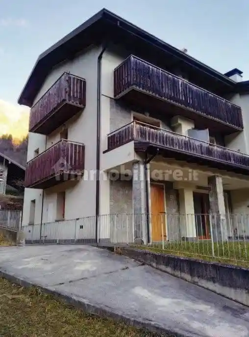 Appartamento in vendita a Lozio