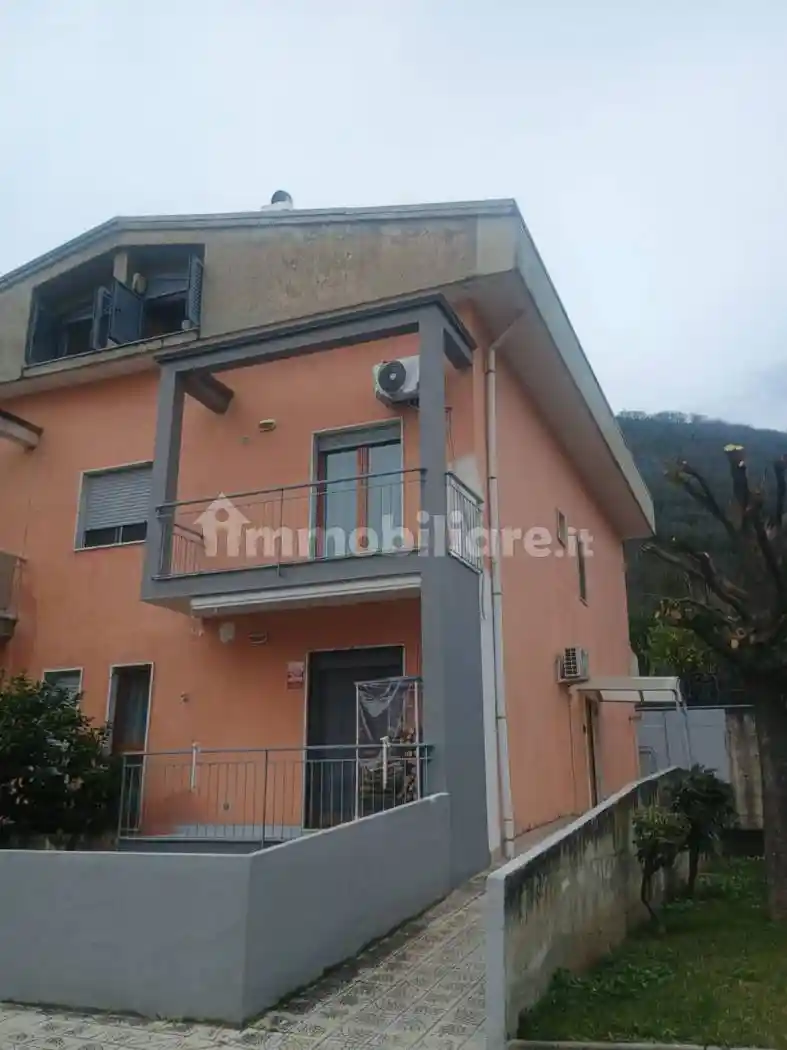 Villa in vendita a Giffoni Sei Casali