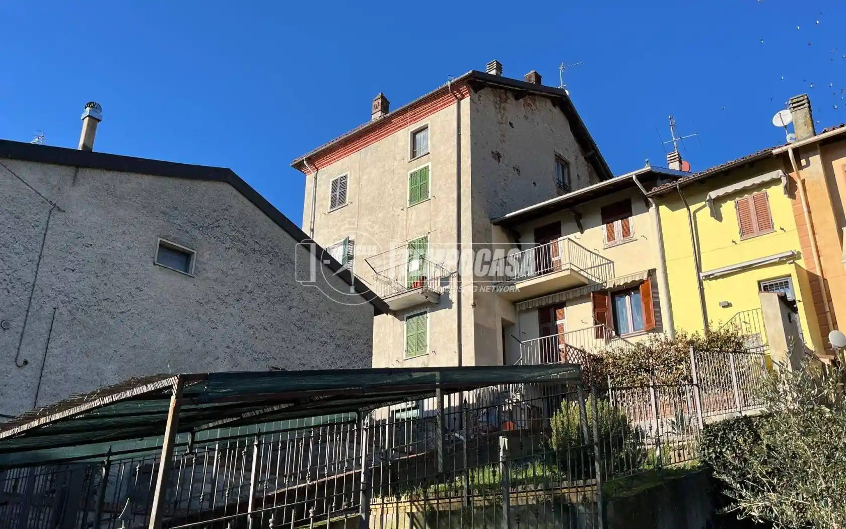 Casa indipendente in vendita a Trisobbio