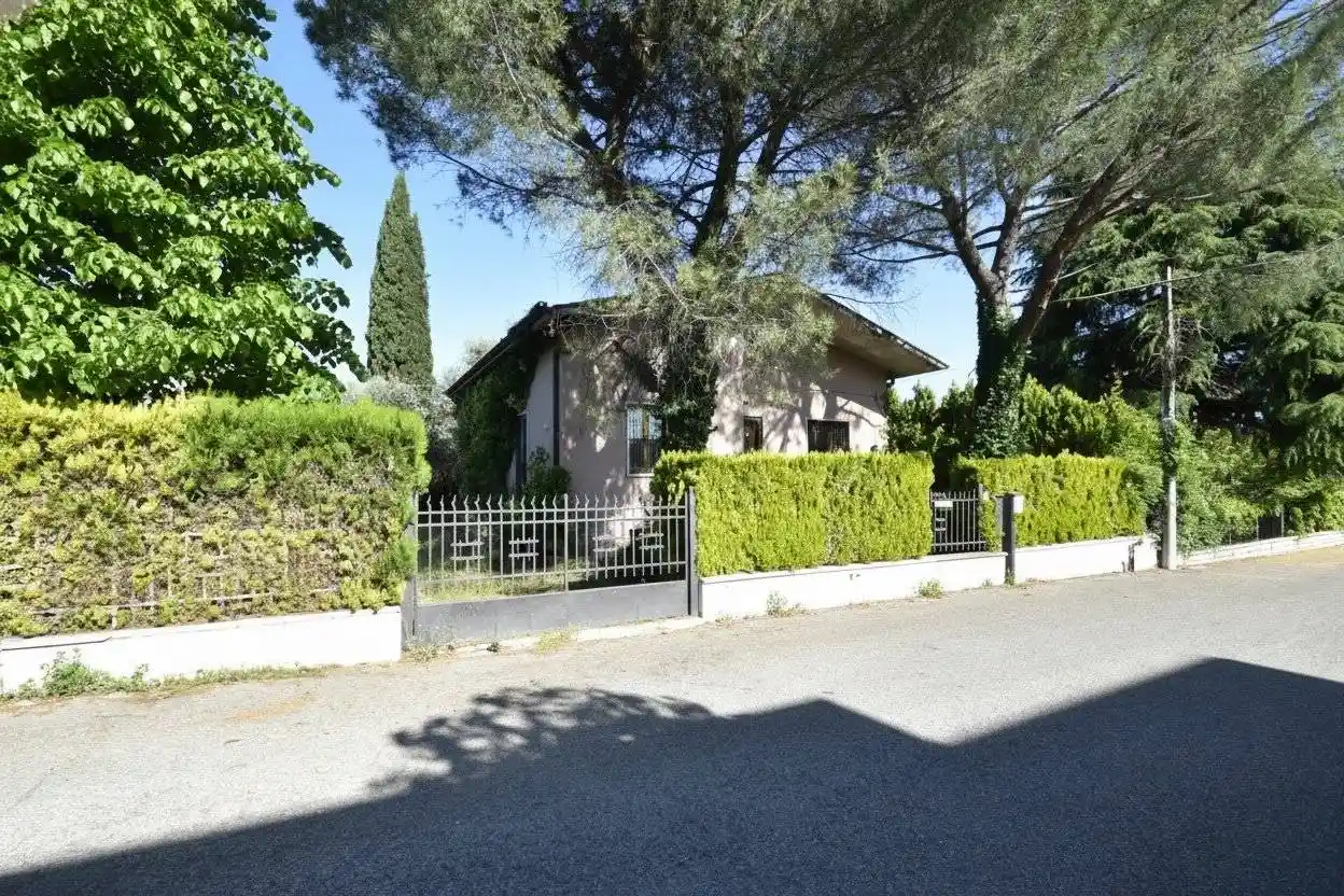 Villa in vendita a Bussolengo