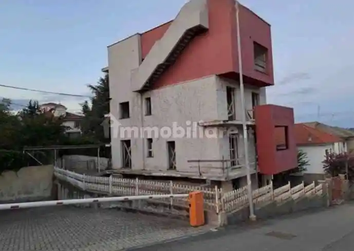 Palazzo - Stabile in vendita a Asti