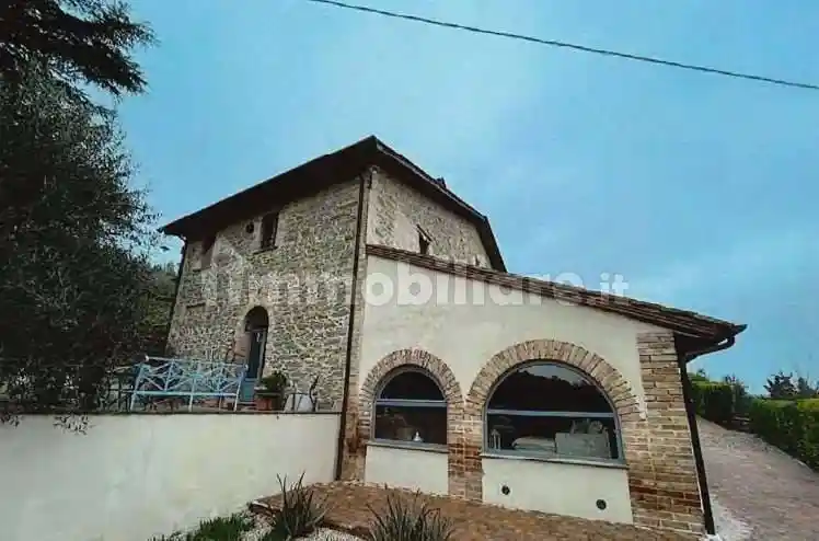 Villa in vendita a Magione