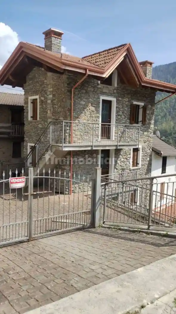 Appartamento in vendita a Paisco Loveno