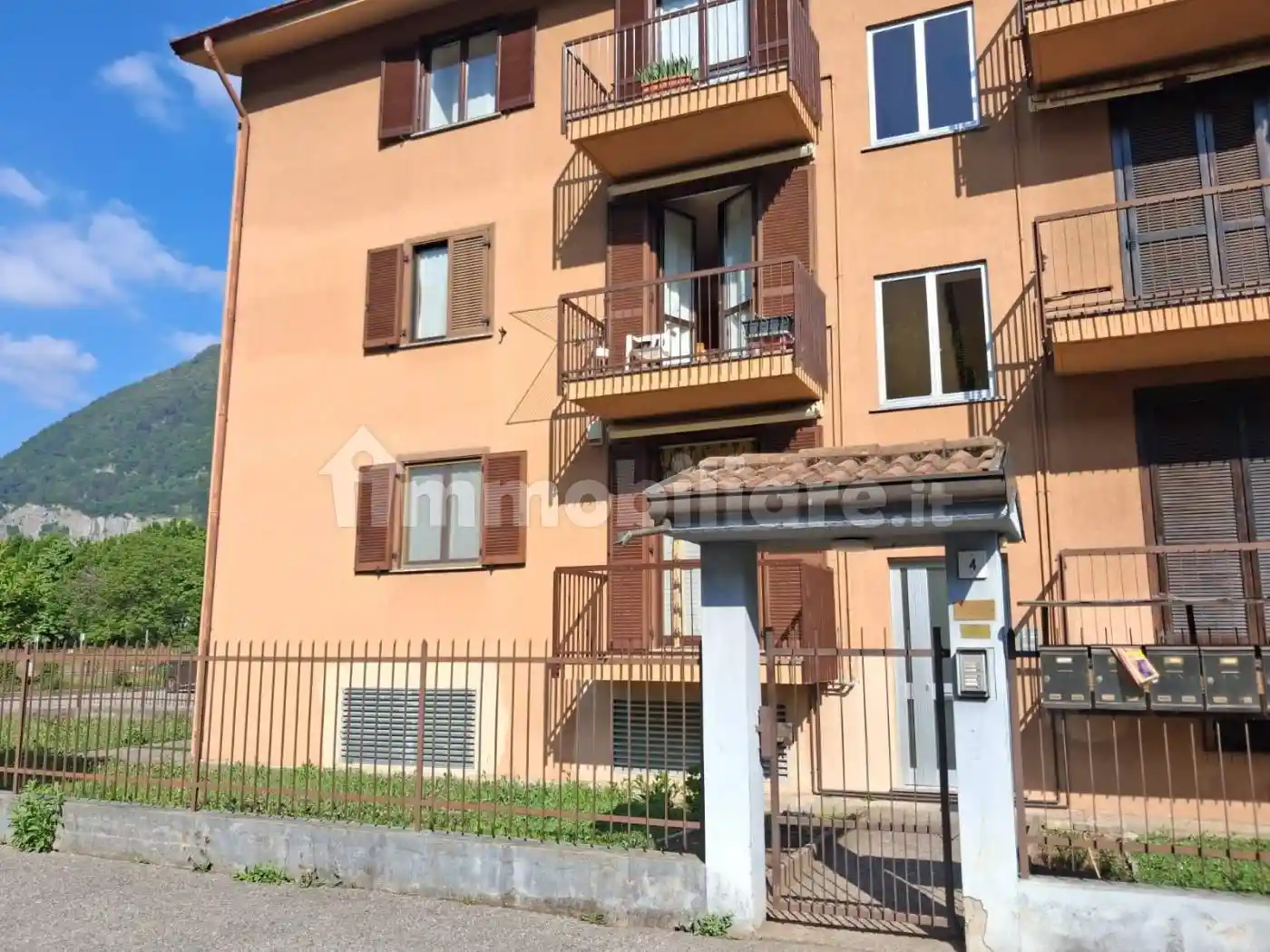 Appartamento in vendita a Canzo