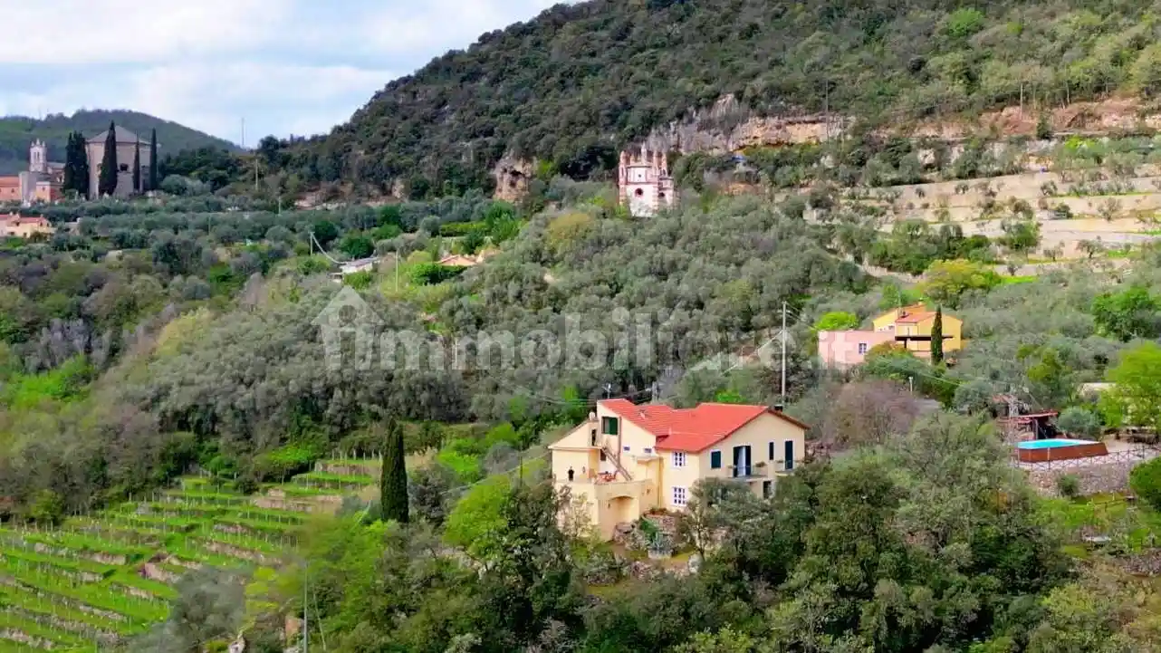 Rustico - Casale in vendita a Finale Ligure