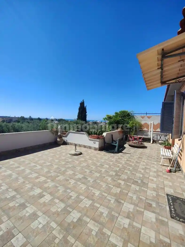 Villa in vendita a Mondragone